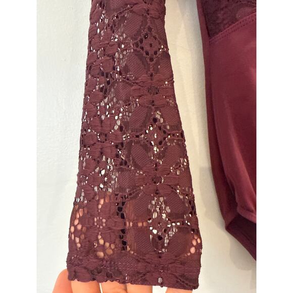 NWT Suffolk Embroidered Mesh 3/4 Sleeve Leotard Merlot M - Picture 3 of 8